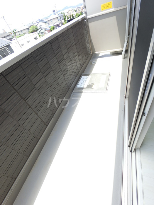 13/20 バルコニー