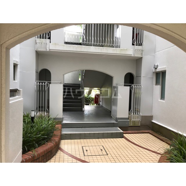 3/10 エントランス