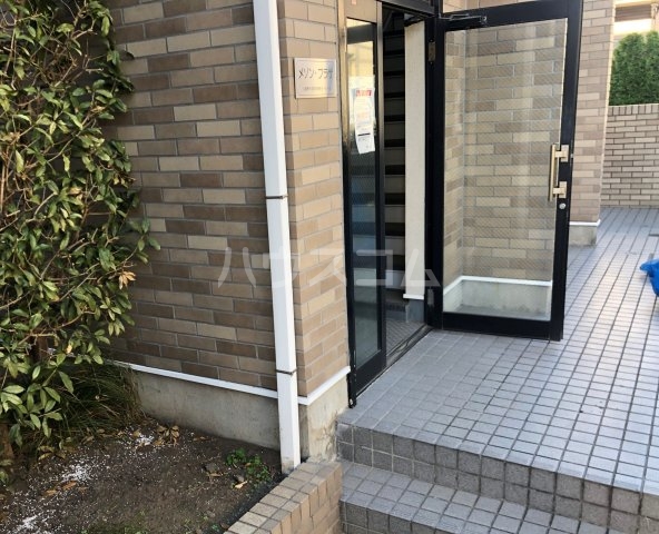 2/4 エントランス