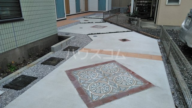 18/24 エントランス