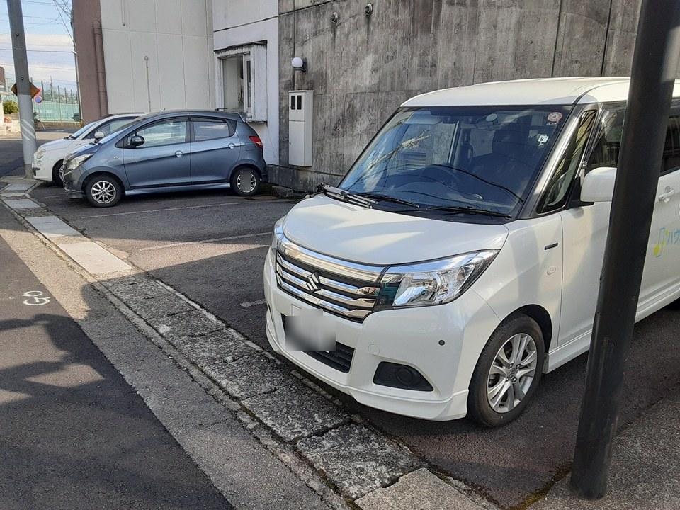 23/30 駐車場