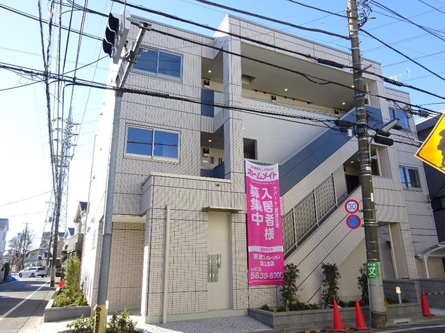 22/25 エントランス