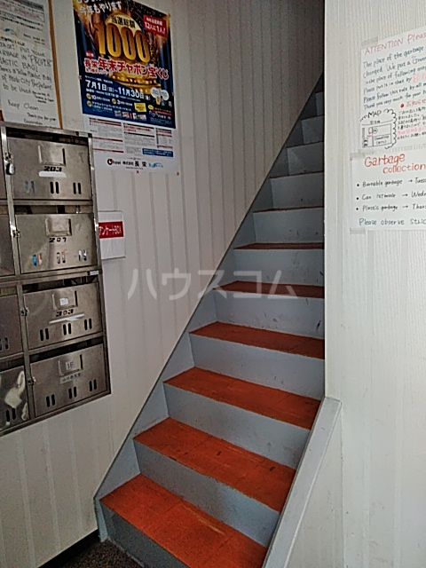 22/30 エントランス