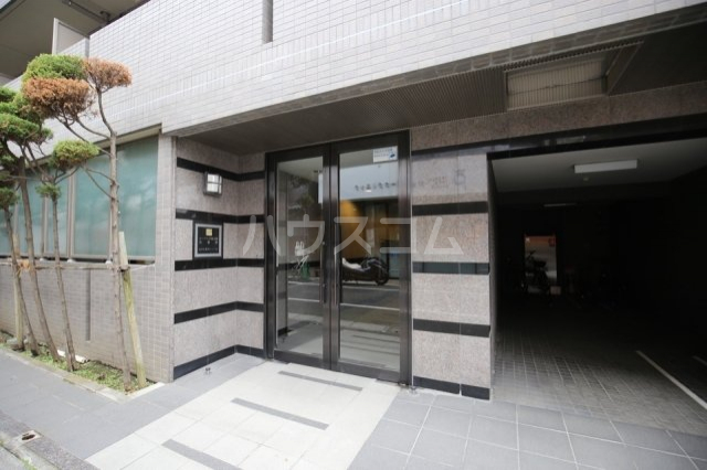 22/30 エントランス