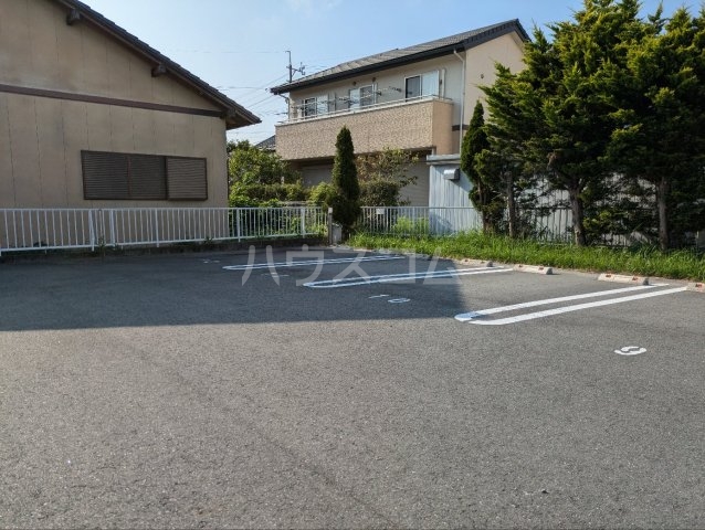 25/30 駐車場