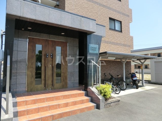 21/29 エントランス