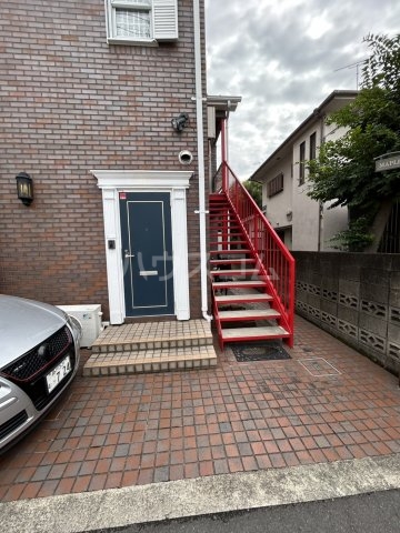 22/30 エントランス