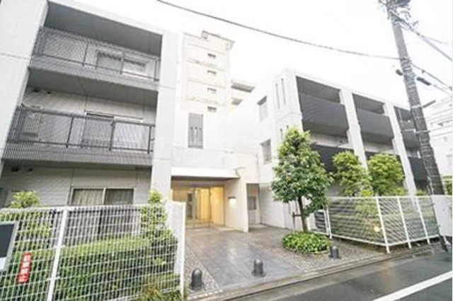 15/16 エントランス