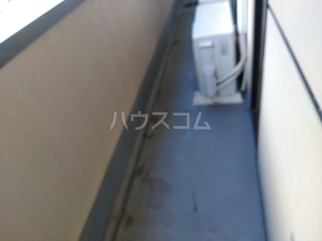 18/27 バルコニー
