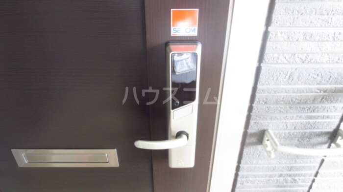 19/27 エントランス