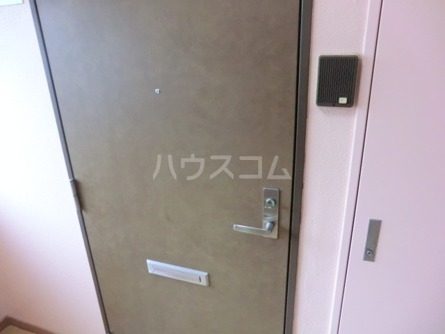 21/27 エントランス