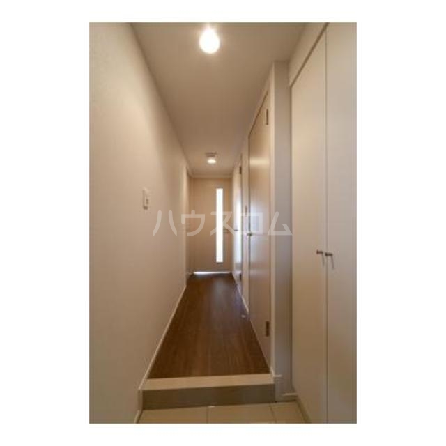 14/19 エントランス