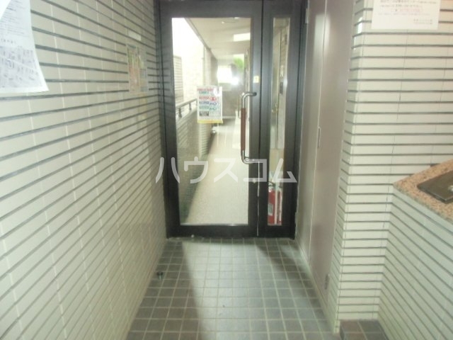 20/29 エントランス