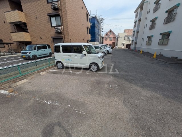 4/10 駐車場