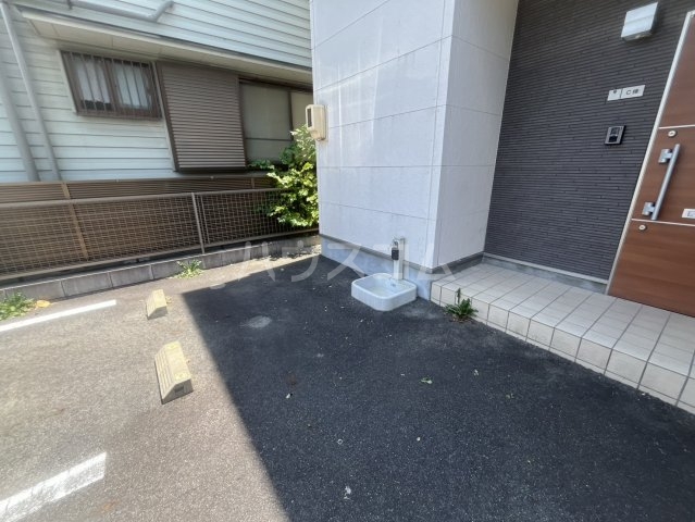 2/8 駐車場