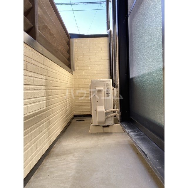 13/22 バルコニー