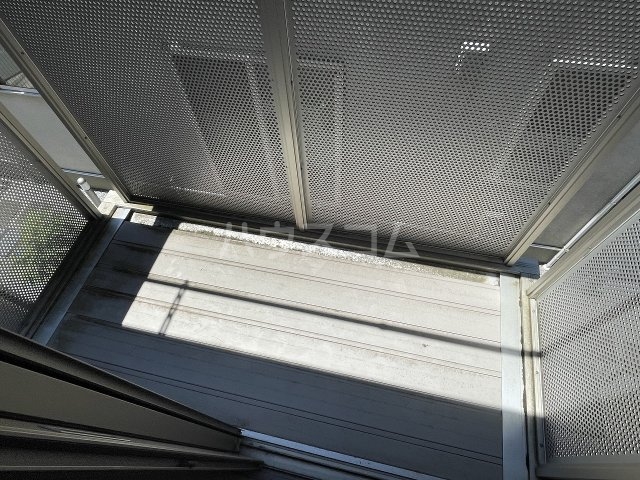 15/23 バルコニー