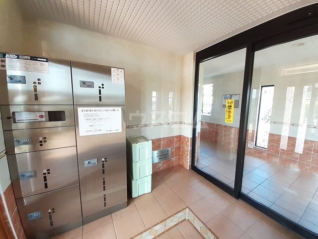 14/20 エントランス