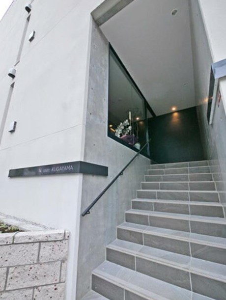 17/20 エントランス