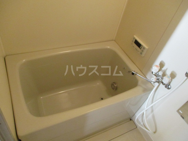 13/23 浴室
