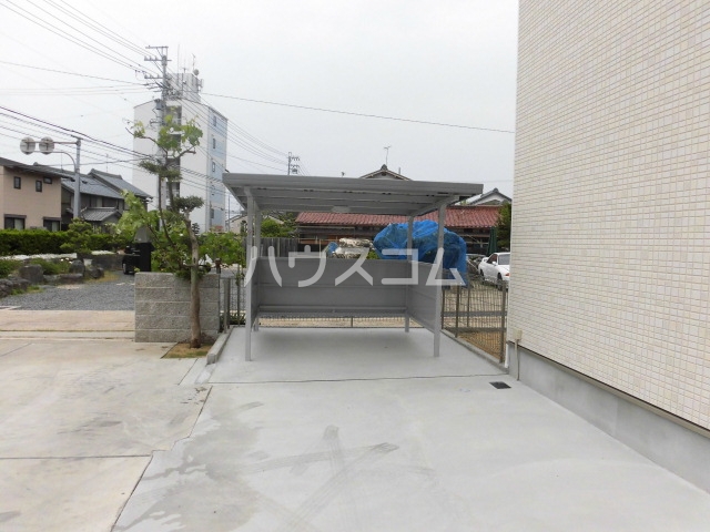 22/30 駐車場