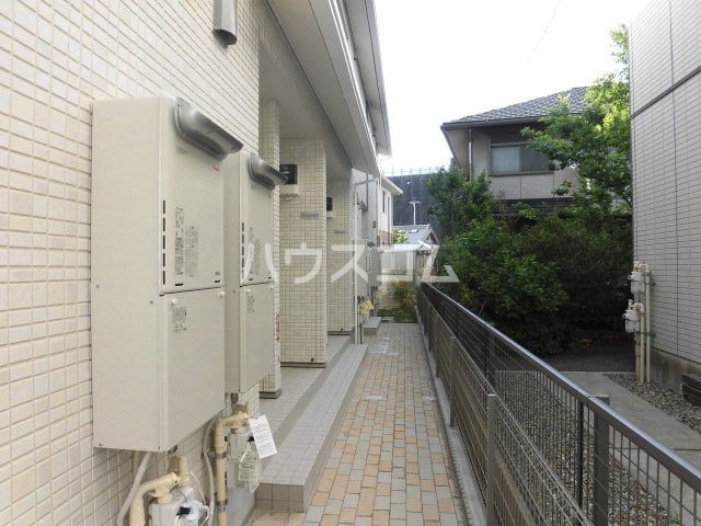 21/30 エントランス