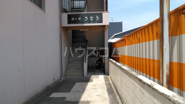 22/30 エントランス