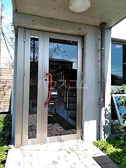 29/30 エントランス