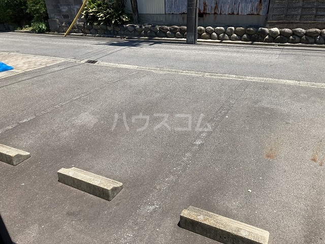 20/28 駐車場