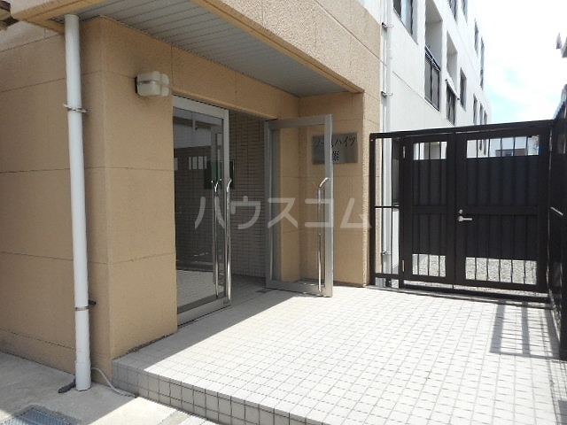 14/21 エントランス