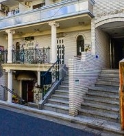 15/23 エントランス