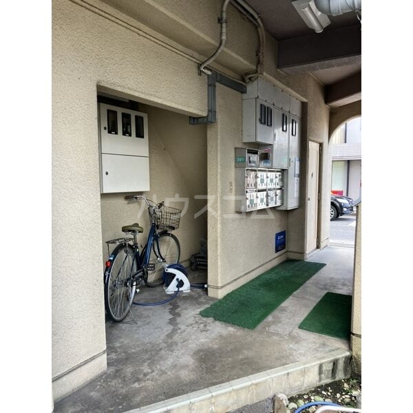 14/14 エントランス