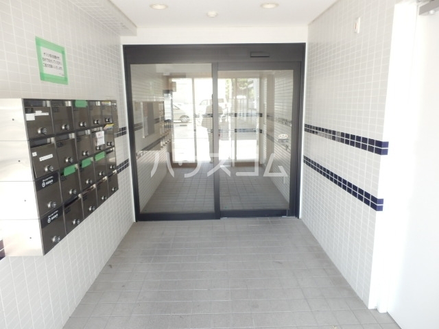 17/27 エントランス