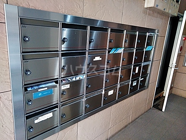 22/30 エントランス