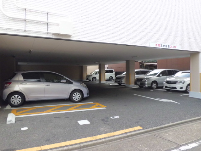 21/22 駐車場