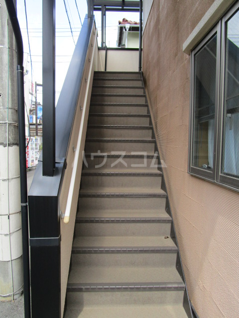 22/30 エントランス