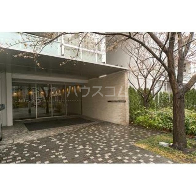 13/23 エントランス