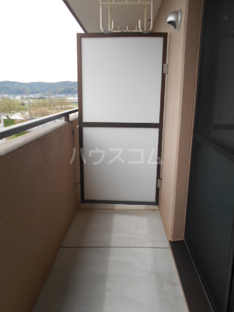 18/25 バルコニー