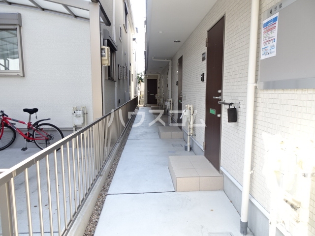 25/30 エントランス