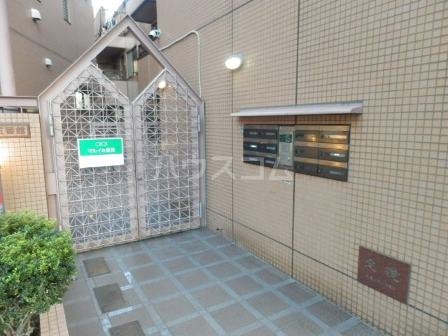 2/4 エントランス