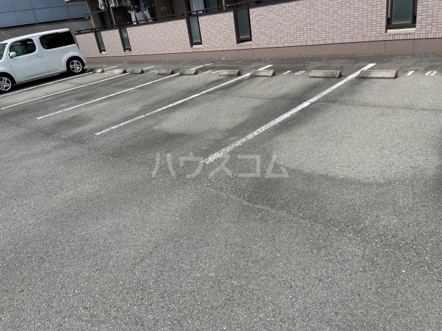19/27 駐車場
