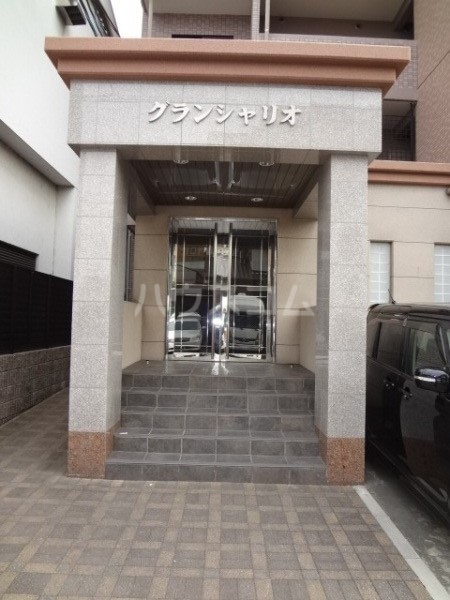 20/30 エントランス