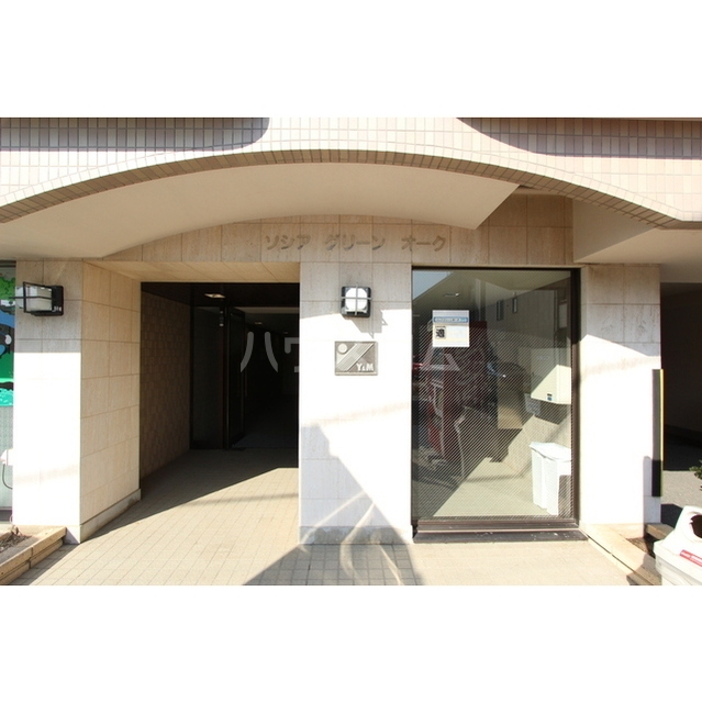 18/23 エントランス