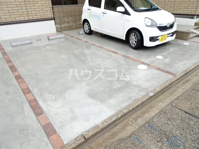 22/30 駐車場