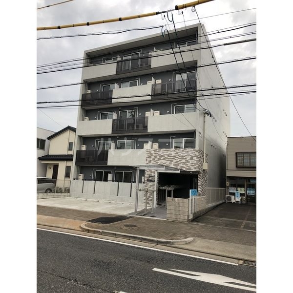 15/22 エントランス