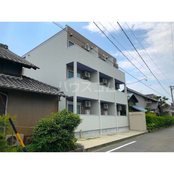 1/18 外観