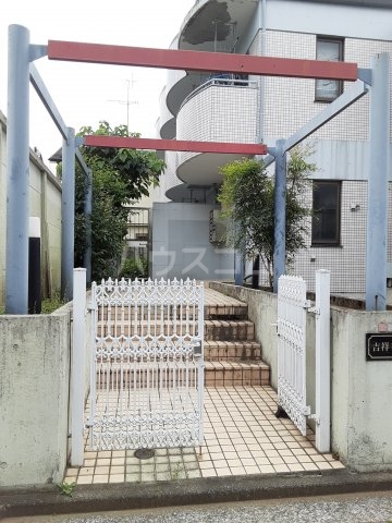 2/4 エントランス