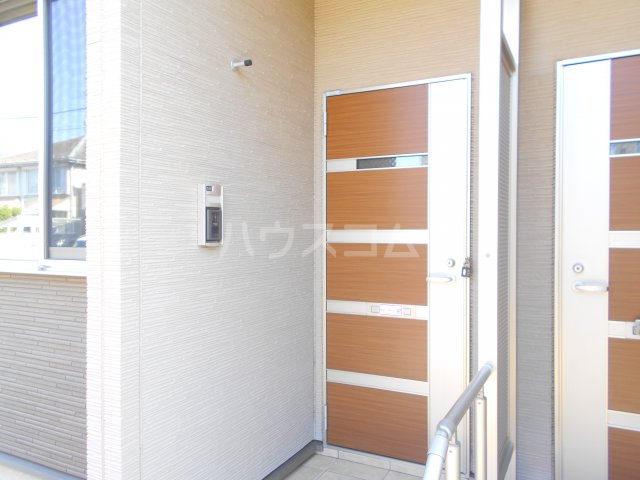 26/30 エントランス