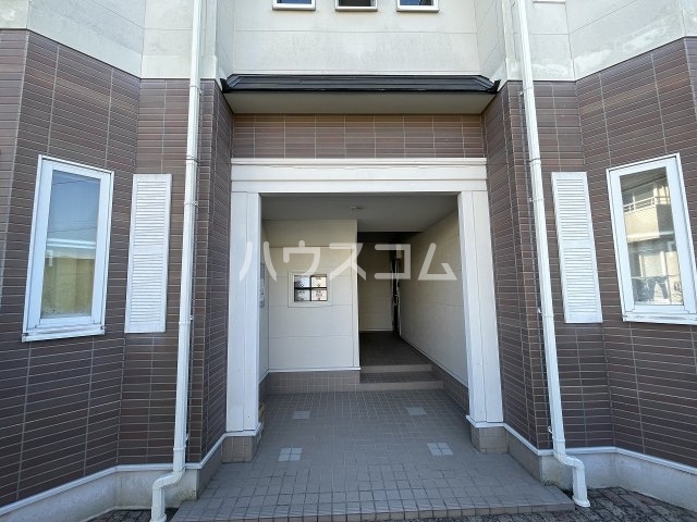 14/25 エントランス