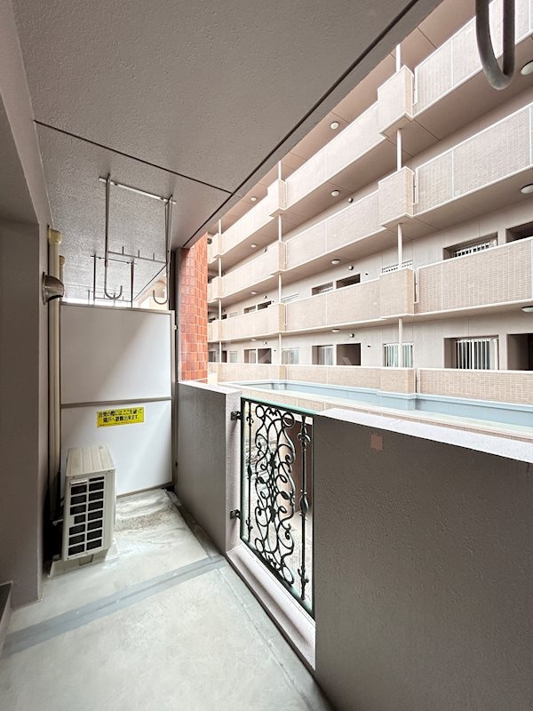 13/21 バルコニー